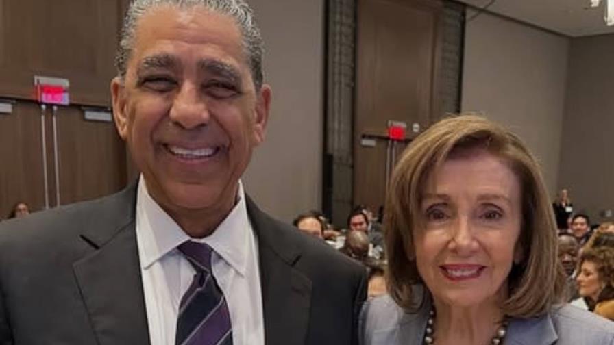 "El fin de un capítulo extraordinario": Adriano Espaillat reacciona al retiro de Nancy Pelosi "El fin de un capítulo extraordinario": Adriano Espaillat reacciona al retiro de Nancy Pelosi