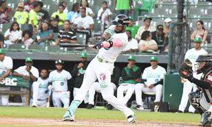 Las Estrellas vencen a los Toros en el Tetelo Vargas