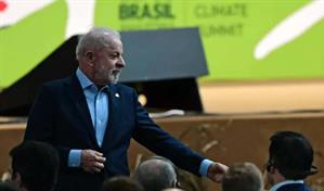 ¡Corbatas fuera! El calor de Belém sacude los códigos de la cumbre de líderes