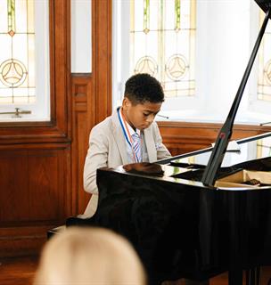 Fundación Sinfonía anuncia la apertura del Premio ProPiano Hispaniola 2026