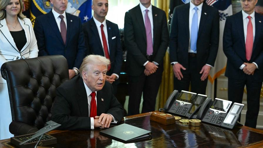 Trump anuncia acuerdo para reducir precio de medicamentos contra la obesidad en EE. UU.