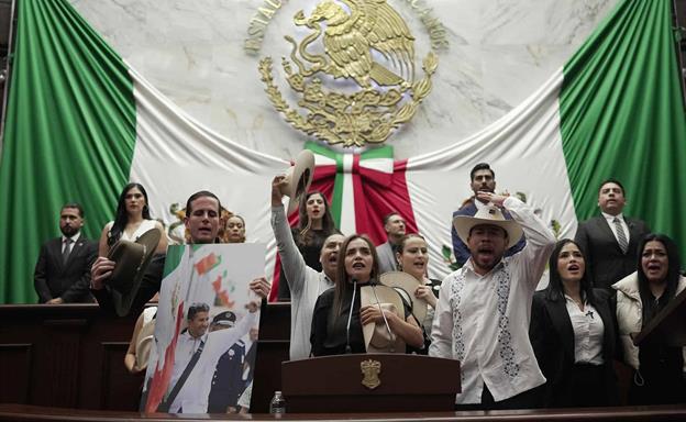 Fiscalía identifica a menor de 17 años como presunto asesino de alcalde en México