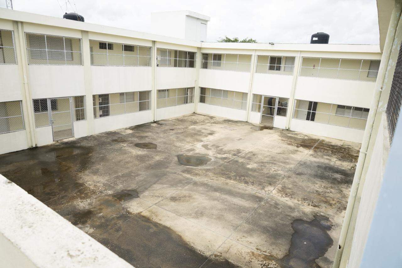 Patio donde los internos realizan actividades al aire libre. 