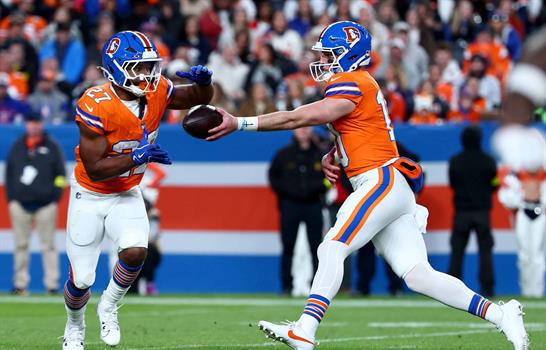 Los Broncos vencen 19-3 a Chargers y acaban la temporada como n&uacute;mero uno de la AFC