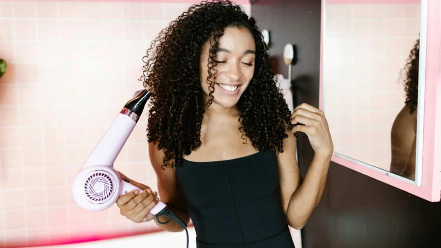 Cómo secar el cabello correctamente Cómo secar el cabello correctamente