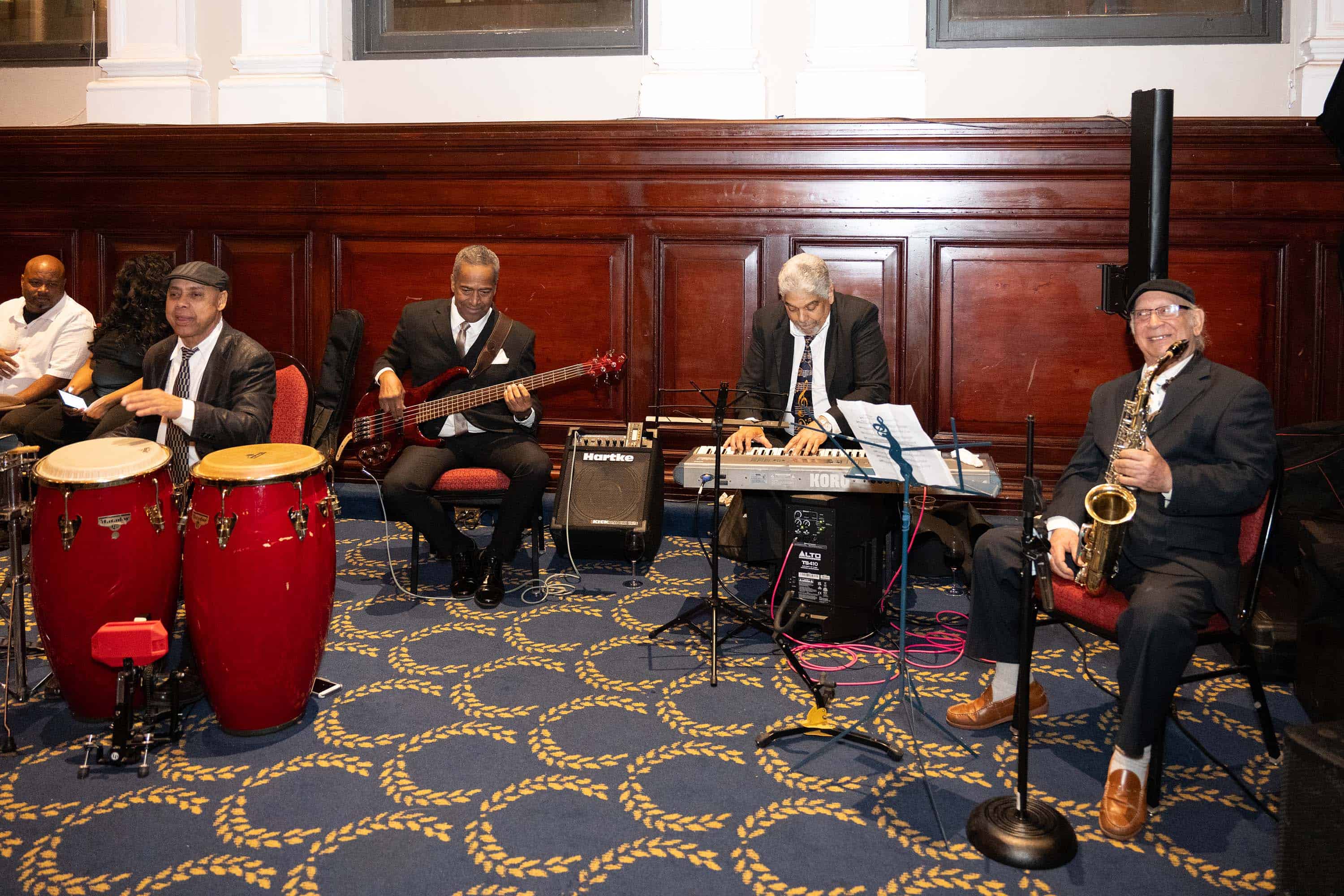 Enriquillo Tejada y los Clarinetes Mágicos pusieron la nota musical.