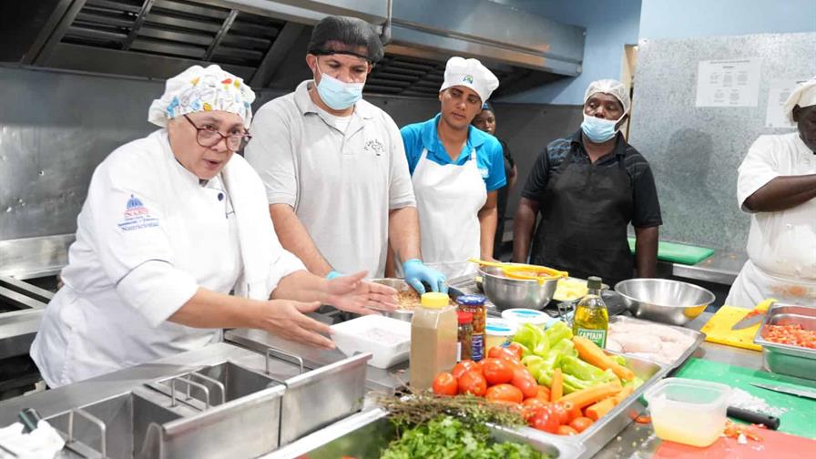 Inabie capacita a suplidores para fortalece la calidad del almuerzo escolar Inabie capacita a suplidores para fortalece la calidad del almuerzo escolar