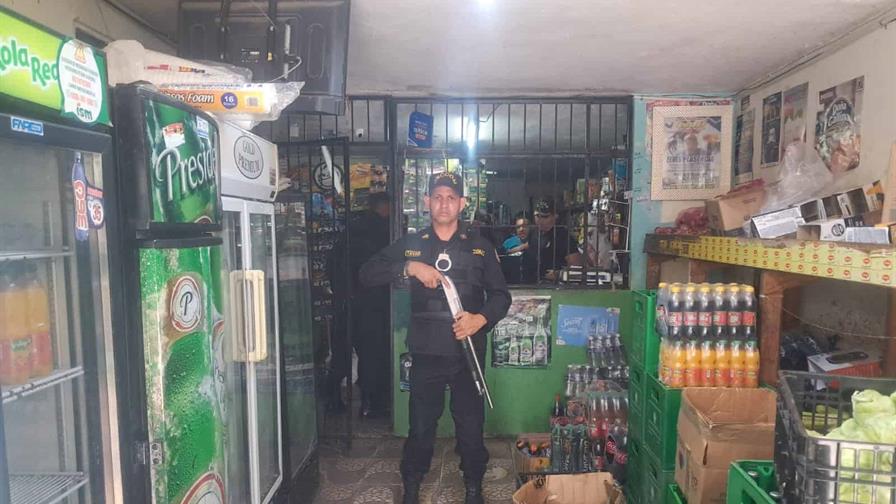 Incautan más de 57 mil cigarrillos de contrabando y estimulantes sexuales