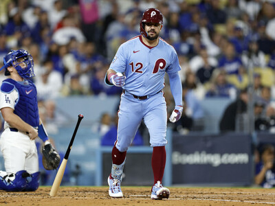 Dos jonrones de Schwarber y la astucia de Derek Hill ayudan a Filis