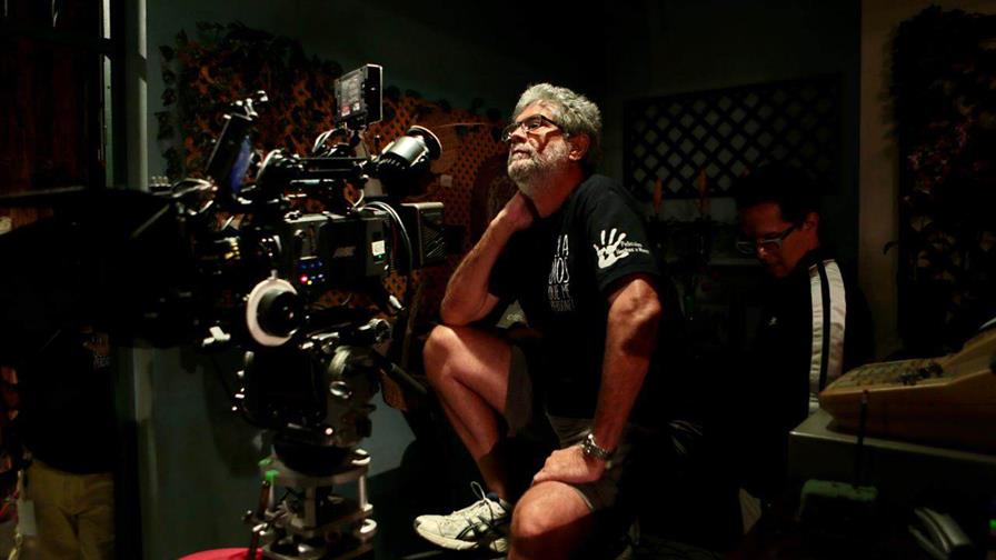 El Paseo del Cine Downtown reconoce a Peyi Guzmán por su contribución al cine dominicano El Paseo del Cine Downtown reconoce a Peyi Guzmán por su contribución al cine dominicano