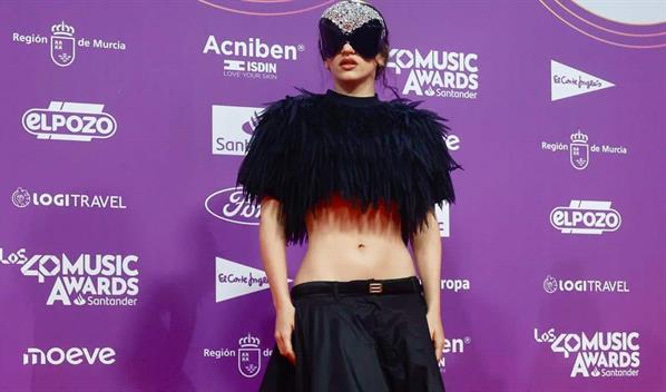 El impactante look de Rosalía en su primera alfombra roja tras el lanzamiento de "LUX"