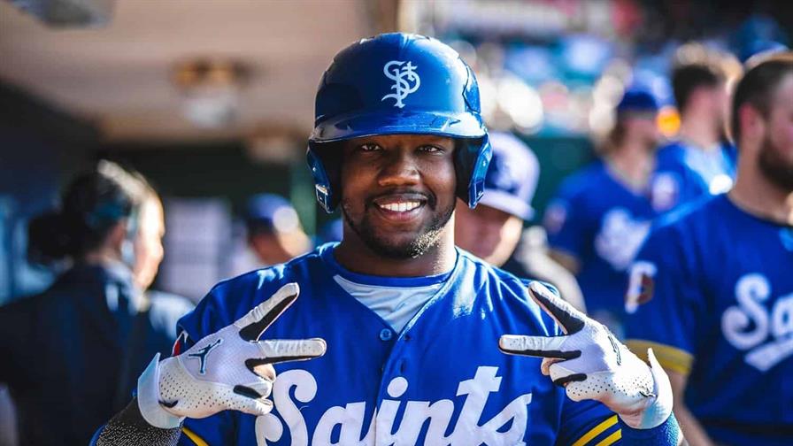 Yunior Severino, único con dos bonos millonarios, ni llega a la MLB, ni se rinde