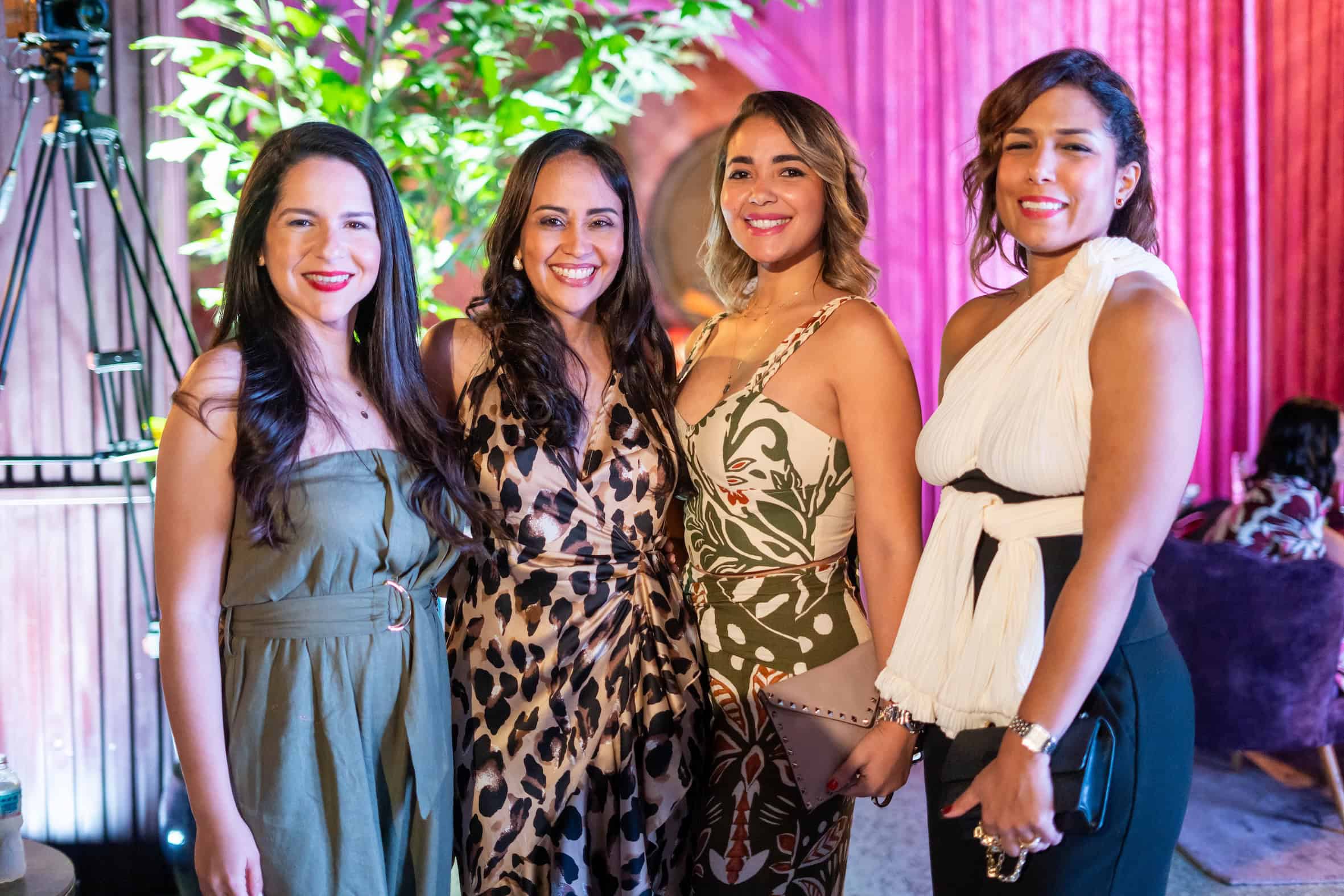 Carolina de Peña, Yonaira Encarnación, Kimberly Rapozo y Diana de Morla.