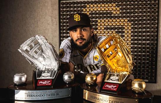 Fernando Tatis Jr. tiene casi los dos pies en el Cl&aacute;sico Mundial de B&eacute;isbol