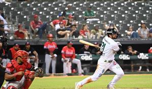 Las Estrellas Orientales doblegan a los Leones en el estadio Tetelo Vargas