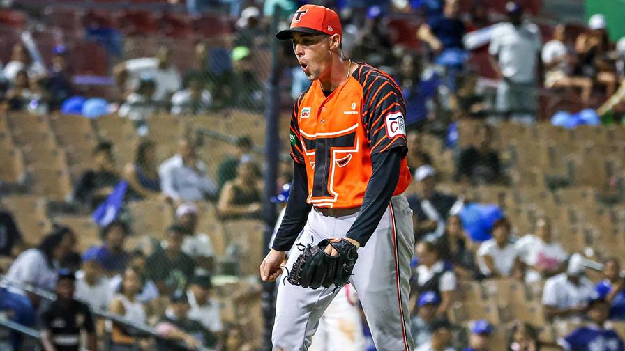 Los Toros devuelven al Licey a la pesadilla en su cumpleaños 118