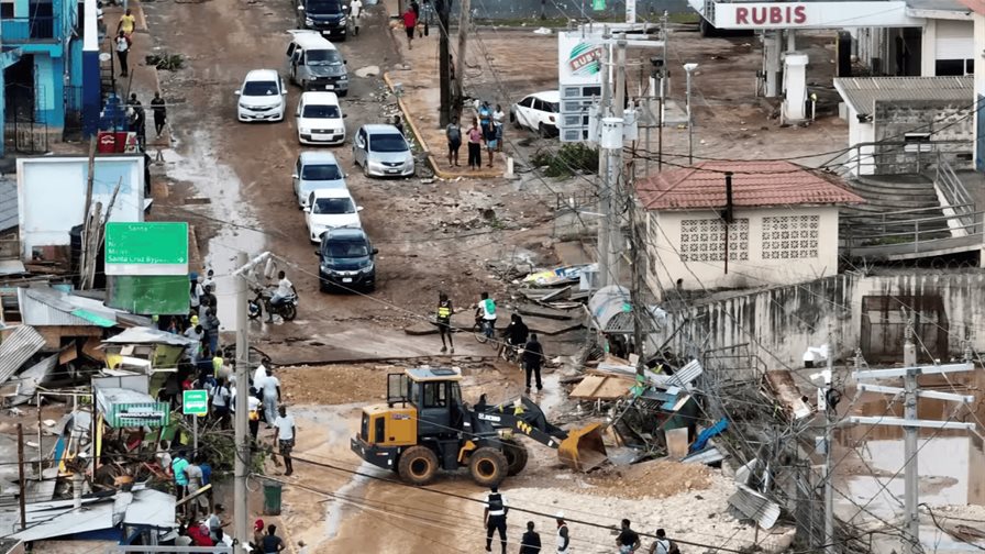 Provincias cubanas recuperan servicios paulatinamente tras impacto del huracán Melissa
