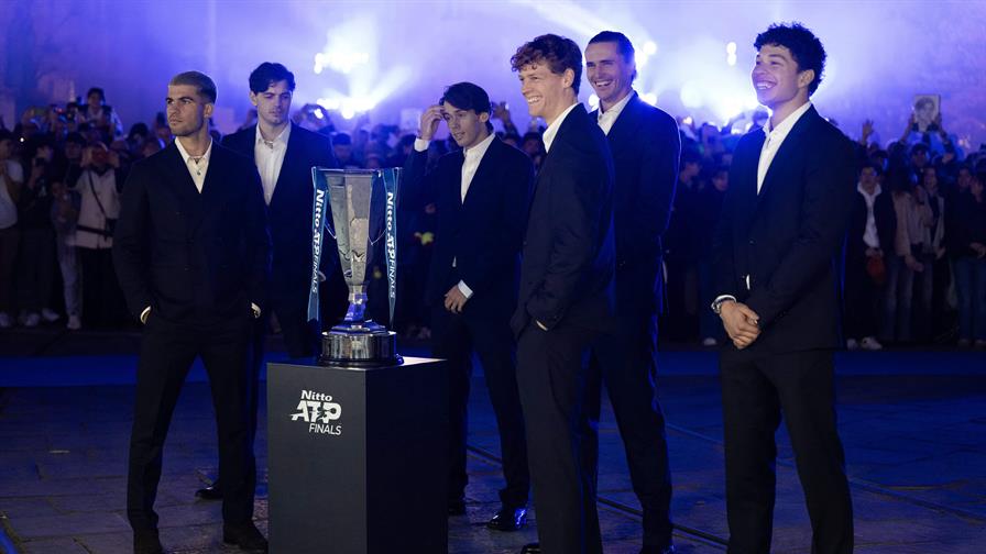 Sinner y Alcaraz llegan al Masters de Turín con aire de combate final Sinner y Alcaraz llegan al Masters de Turín con aire de combate final