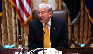 Trump propone redirigir el dinero de la cobertura Obamacare directamente a los ciudadanos