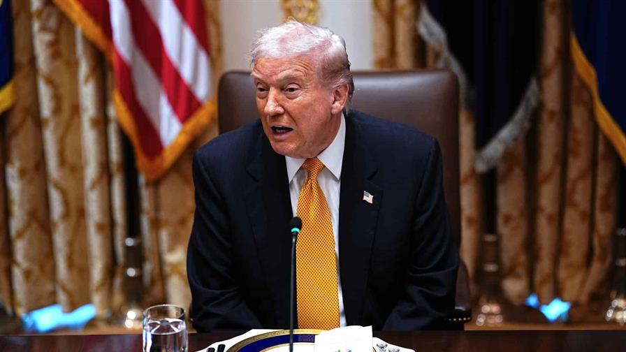 Trump propone redirigir el dinero de la cobertura Obamacare directamente a los ciudadanos Trump propone redirigir el dinero de la cobertura Obamacare directamente a los ciudadanos