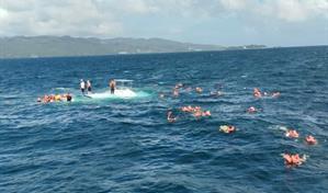 Catamarán lleno de vacacionistas se accidenta en Samaná