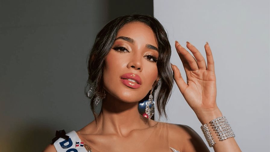 Jennifer Ventura brilla bajo la "Luz de la luna" en la cena de bienvenida del Miss Universo 2025