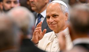 León XIV insta al cese al fuego en guerras y a comprometerse con las negociaciones de paz