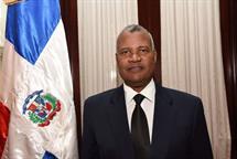 Padre de solicitado en extradición por los EE. UU., es juez de tribunal de tierra