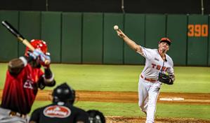 Pitcheo de Brooks y ofensiva de Gasper impulsan a Toros para vencer al Escogido