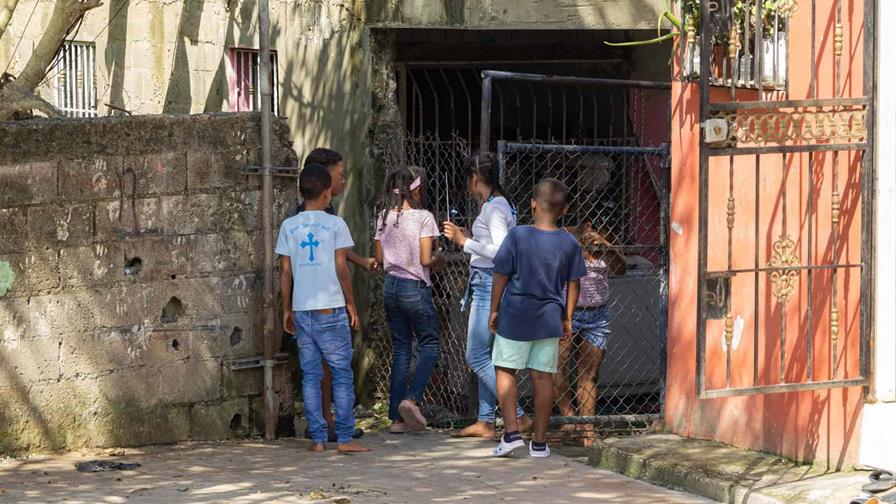 El área de juegos infantiles que se convirtió en un campo de batalla en Los Girasoles El área de juegos infantiles que se convirtió en un campo de batalla en Los Girasoles