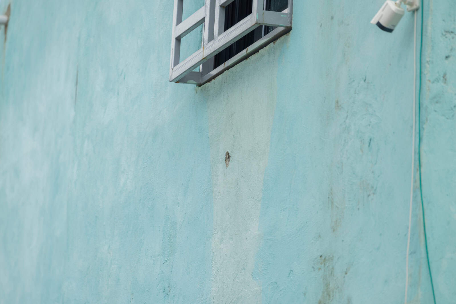 En algunas casas habían personas.