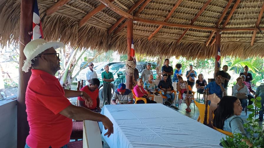 Comunitarios de Suero denuncian que grupos empresariales insisten en sacarlos de sus tierras