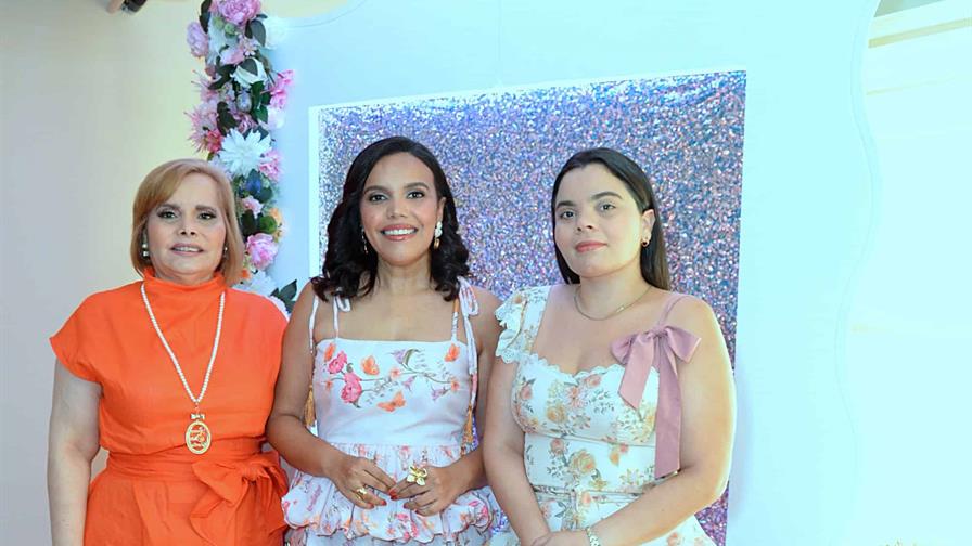 La conferencista Rommy Pichardo lanza su agenda "Dios es mi socio"