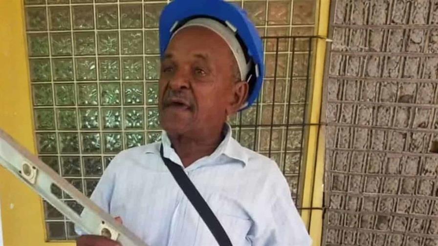 Familiares de Marino Lachapelle, el hombre del nivel, desmienten que haya muerto