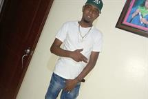 Grupo mata a joven a palos y cuchillas en Santiago porque le rozó motor con su carro