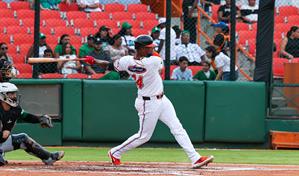 Eloy Jiménez y Jared Oliva jonronean en paliza de Toros a Estrellas