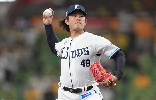 El lanzador derecho japonés Tatsuya Imai apunta hacia MLB