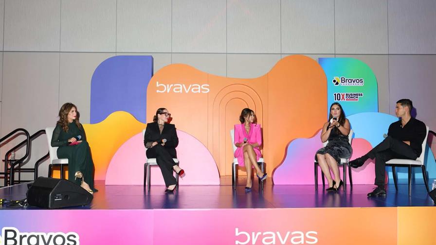 Un evento reunió a 400 líderes latinas en EE .UU. para fortalecer su "espíritu emprendedor" Un evento reunió a 400 líderes latinas en EE .UU. para fortalecer su "espíritu emprendedor"