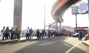 Caos en Santo Domingo por salida del metro y el teleférico tras apagón general