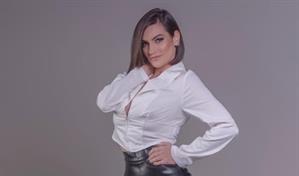 Claudiess lanza su versión en bachata de Víveme, un homenaje a Laura Pausini