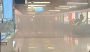 Evacuan área de llegadas en el AILA por humo en una terminal