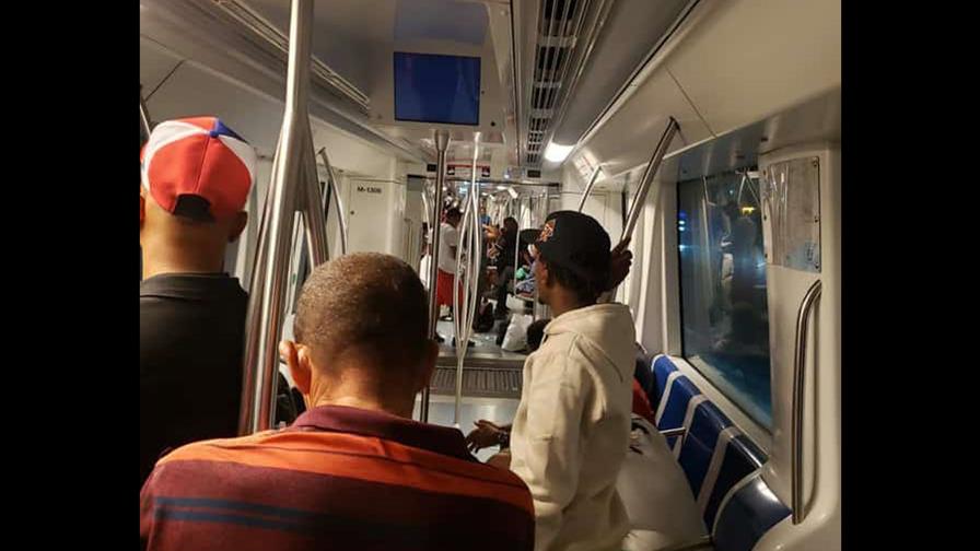 Evacuan pasajeros de un tren del Metro de Santo Domingo tras falla eléctrica en la Línea 1