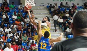 Mauricio Báez y San Carlos reeditan una rivalidad histórica por la corona del TBS Distrito