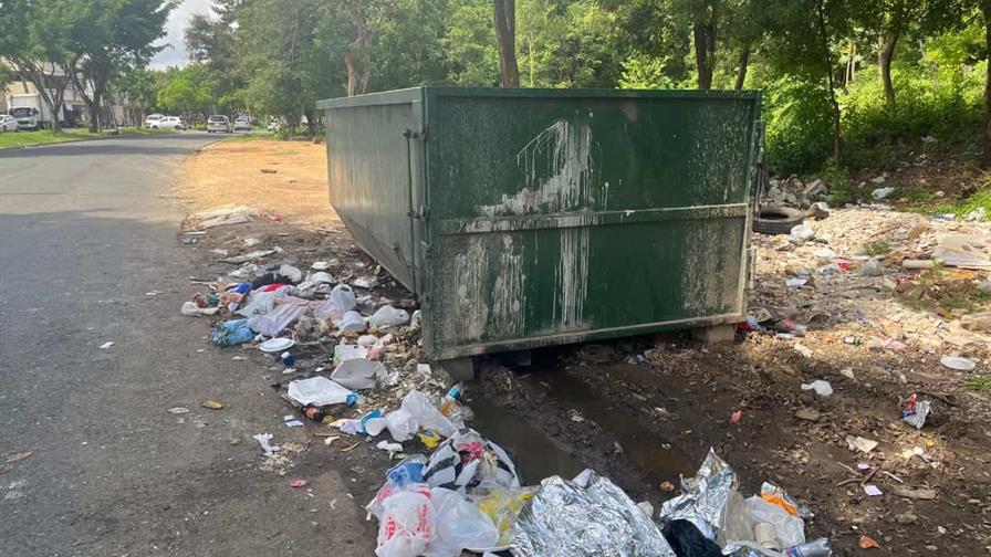 Hallan el cad&aacute;ver de una ni&ntilde;a junto a un contenedor de basura en Santo Domingo Este