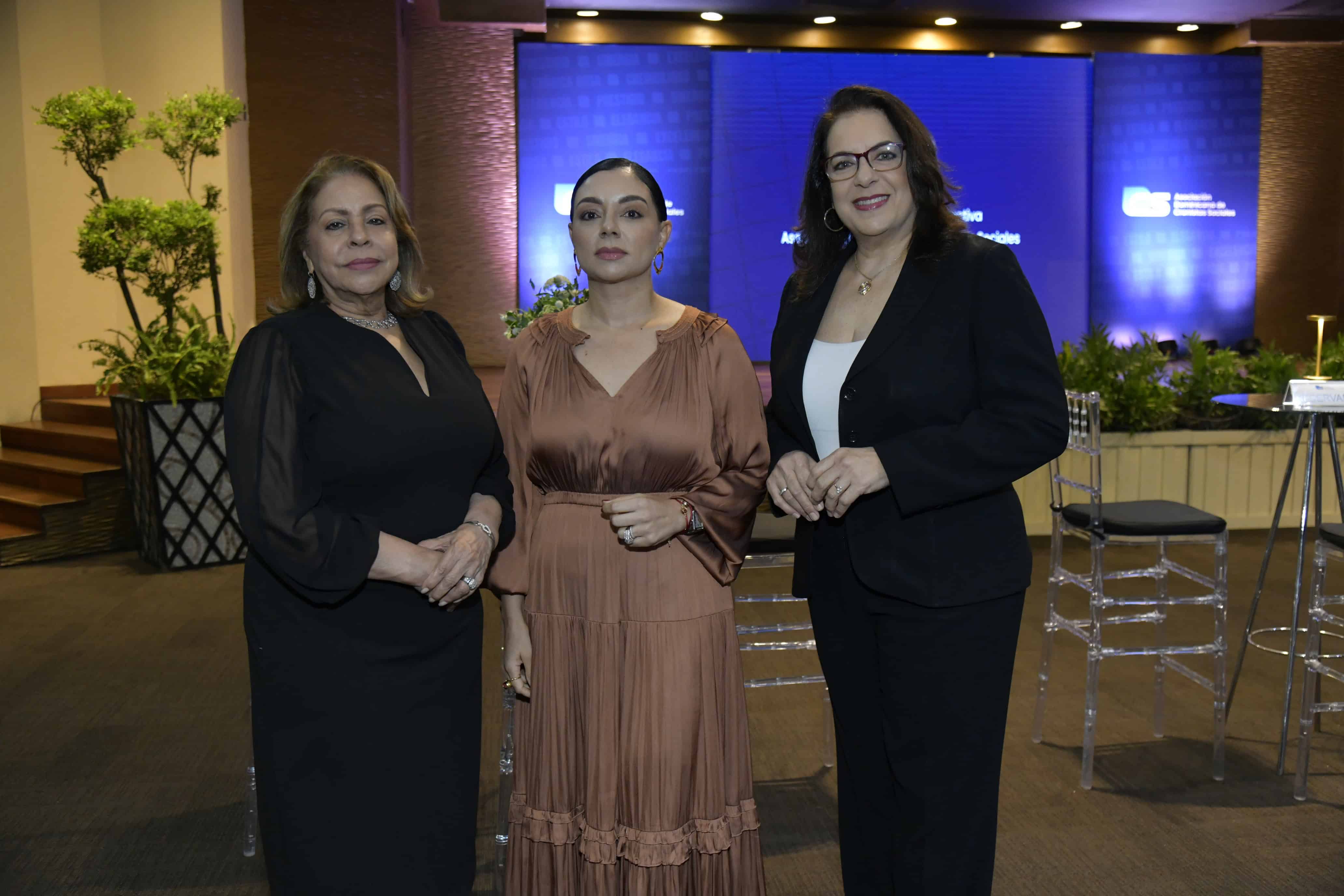  Luisa de Aquino Gina Almonte  y Saraida de Marchena