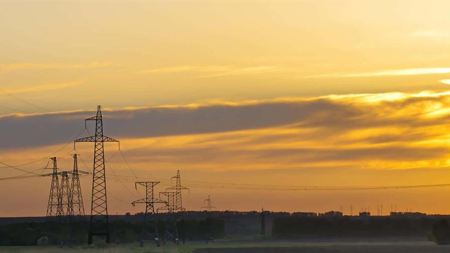 ADIE confirma sistema eléctrico opera con normalidad tras apagón general ADIE confirma sistema eléctrico opera con normalidad tras apagón general