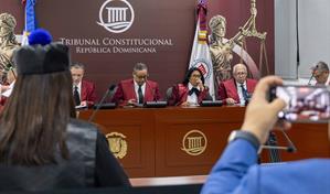 El Tribunal Constitucional deja en fallo casos sobre fusión ministerial y salario doméstico
