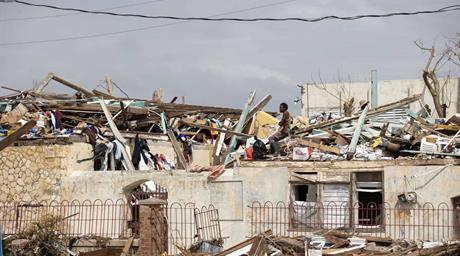 Sube a 45 la cifra de muertos y a 15 los desaparecidos por el huracán Melissa en Jamaica