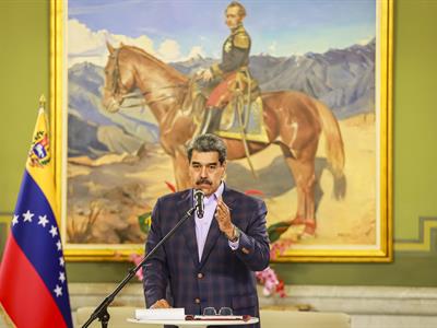 Maduro ordena crear comandos de defensa en caso de lucha armada