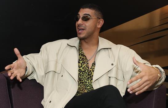 Manuel Medrano celebra diez años en los escenarios en su amado México